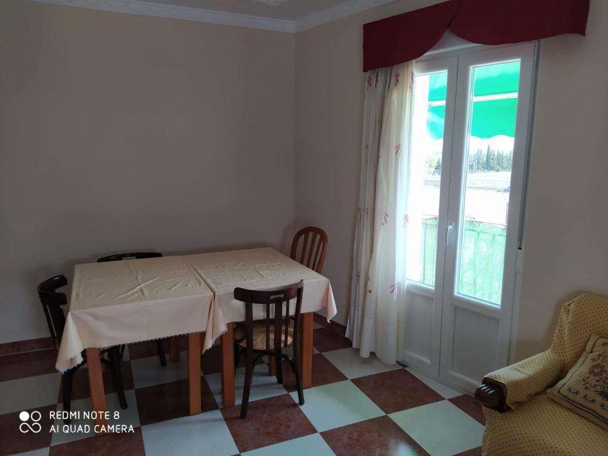 La Casa Del Montero Lägenhet El Pedroso Exteriör bild